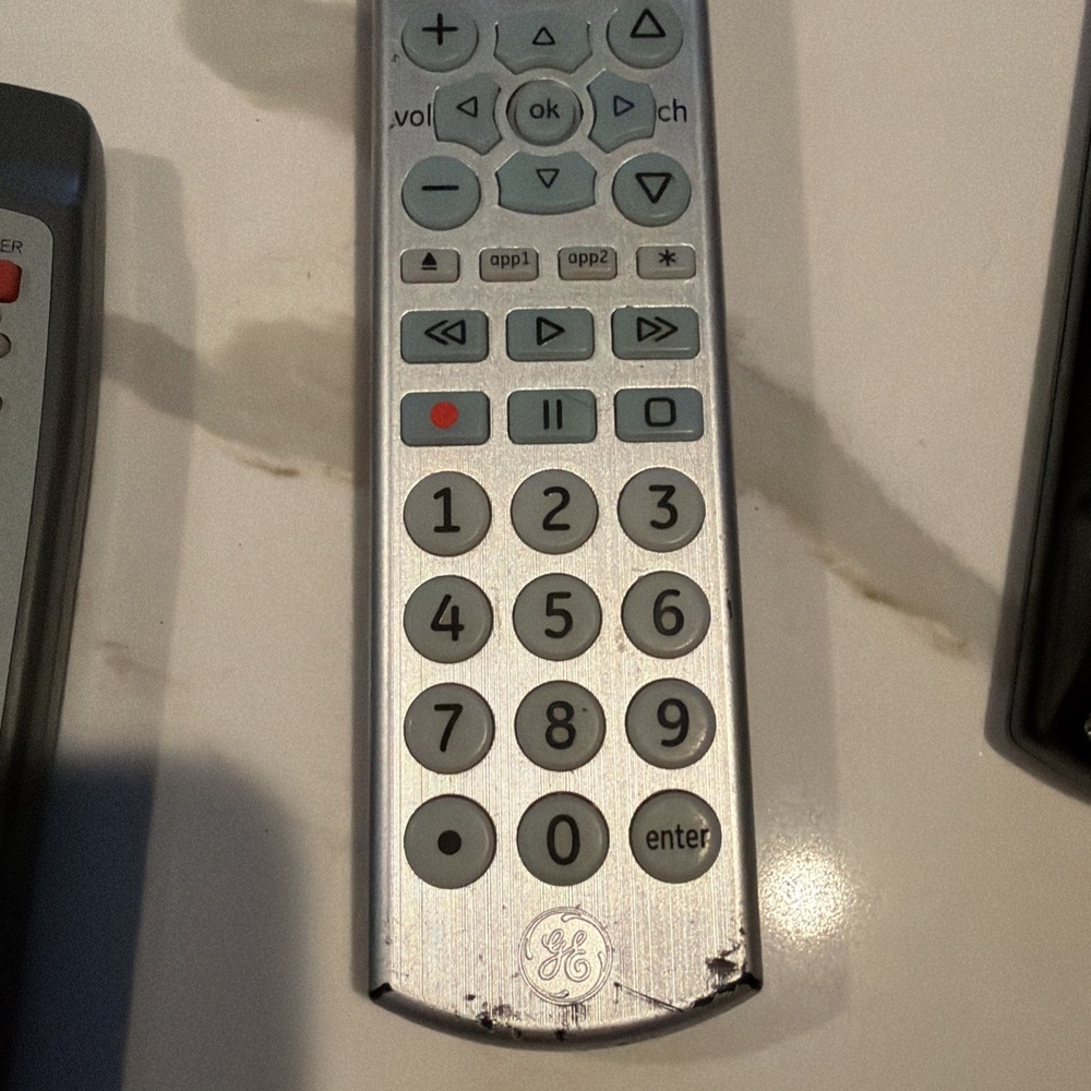 Lot of 14 TV Streaming Remotes Roku Amazon Sony Vizio Philips GE UNTESTED - Picture 11 of 15